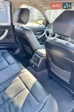 Седан BMW 3 Series 2012 в 