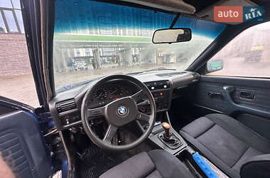 Седан BMW 3 Series 1987 в Ивано-Франковске