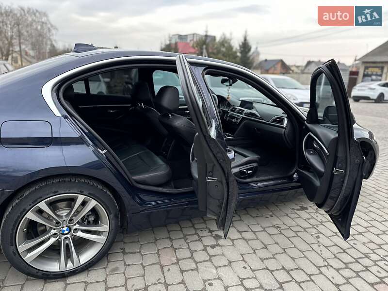 Седан BMW 3 Series 2017 в Львові