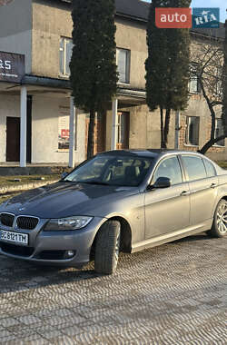 Седан BMW 3 Series 2009 в Золочеві