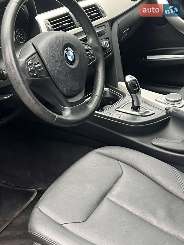 Седан BMW 3 Series 2015 в Харкові