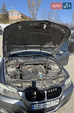 Седан BMW 3 Series 2010 в 
