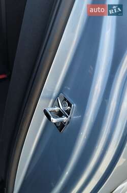Седан BMW 3 Series 2012 в 