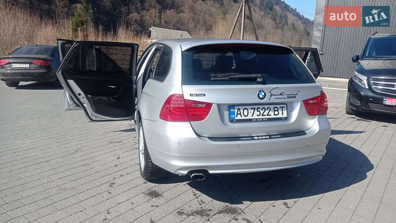 Универсал BMW 3 Series 2011 в Межгорье