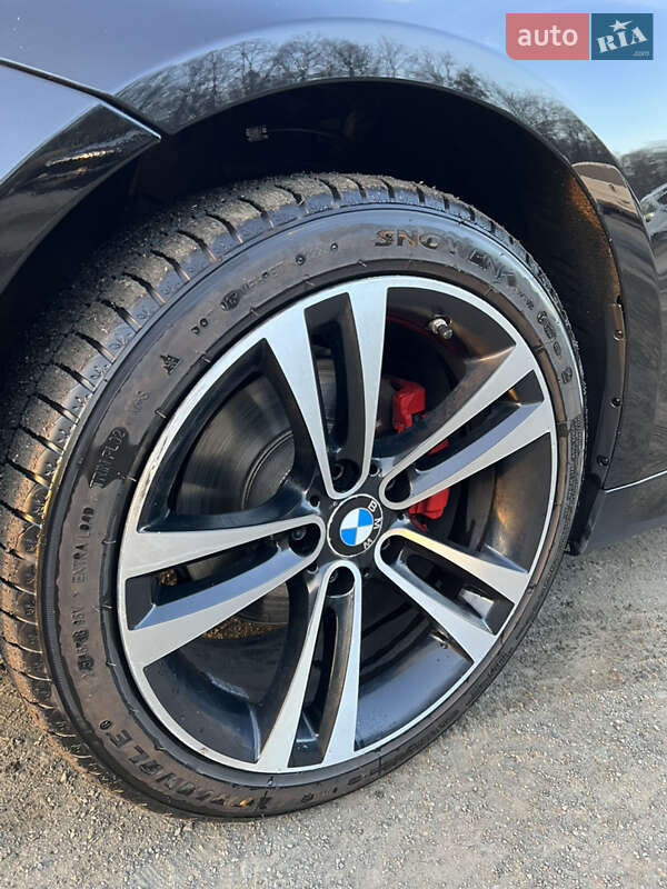 Седан BMW 3 Series 2017 в Звенигородці
