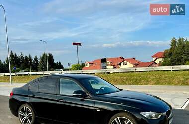 Седан BMW 3 Series 2016 в Львові