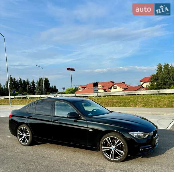 Седан BMW 3 Series 2016 в Львові