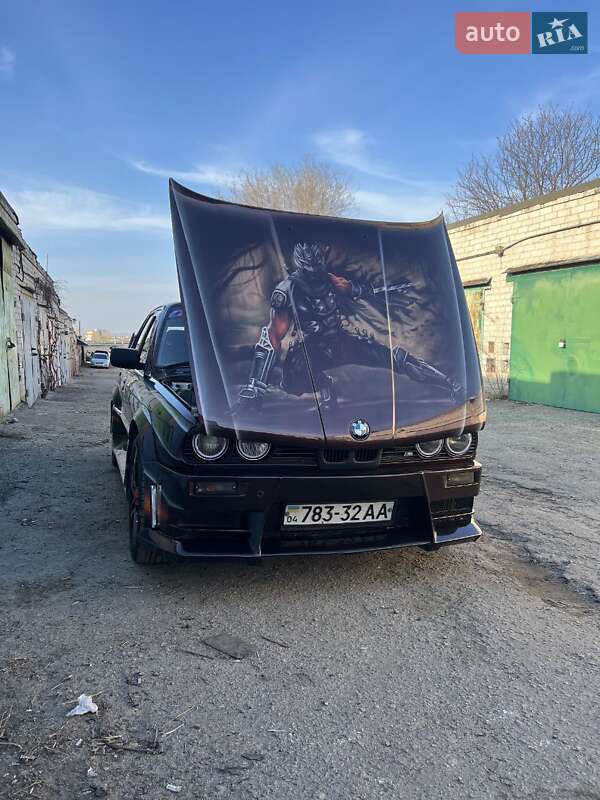 Седан BMW 3 Series 1988 в Днепре
