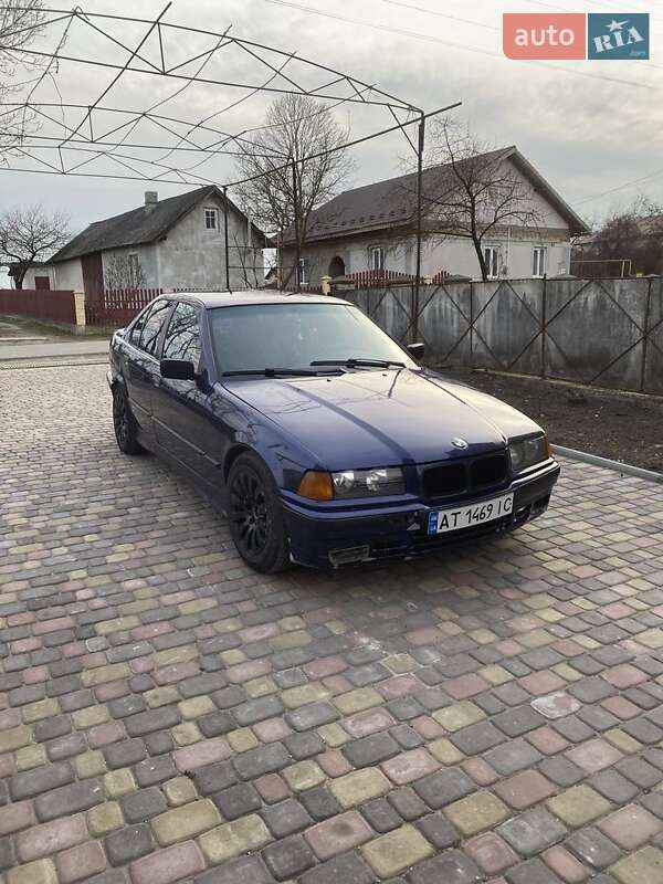 Седан BMW 3 Series 1994 в Івано-Франківську