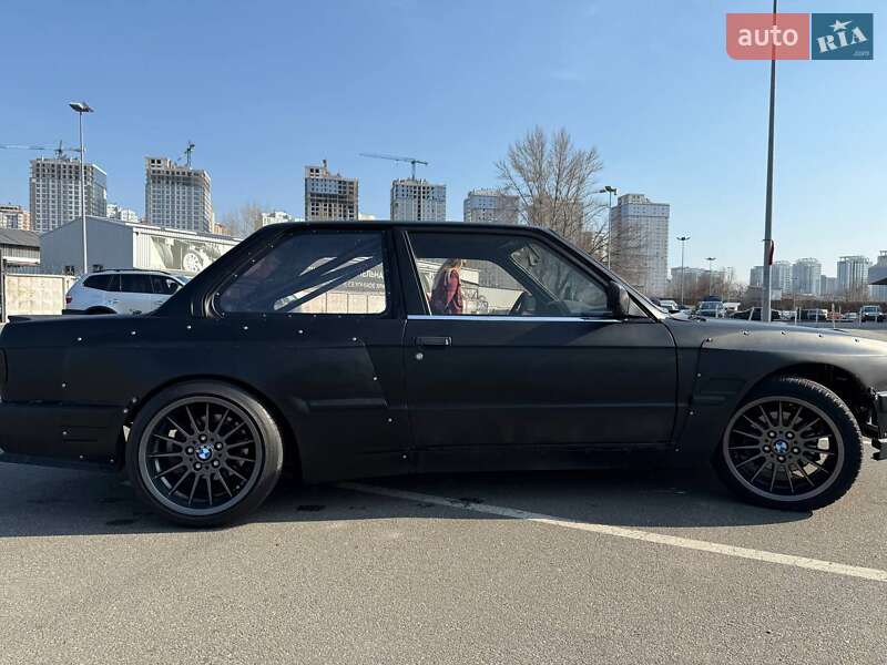 Купе BMW 3 Series 1987 в Києві