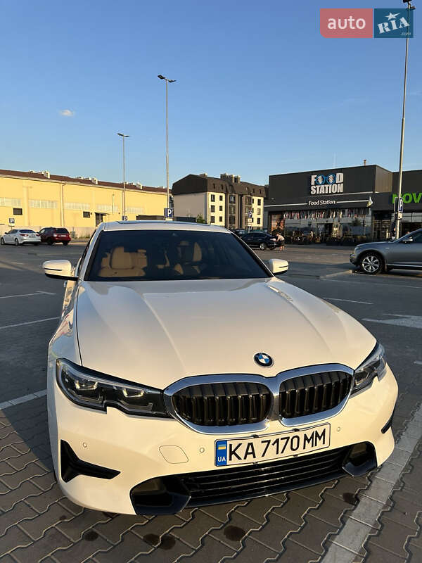 Седан BMW 3 Series 2019 в Киеве