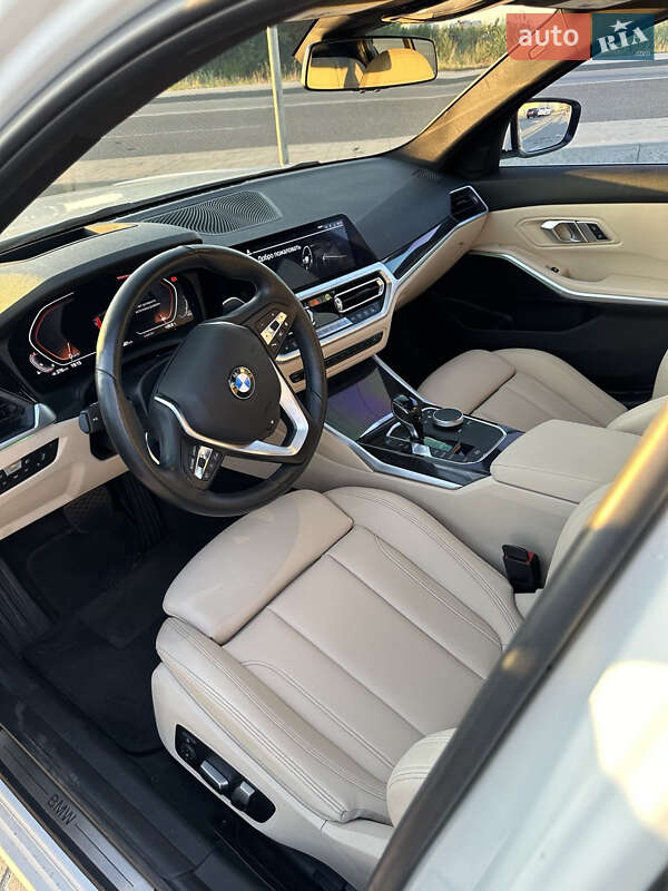 Седан BMW 3 Series 2019 в Киеве