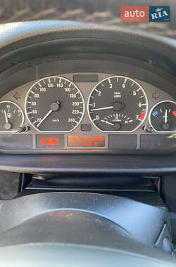 Седан BMW 3 Series 2004 в 