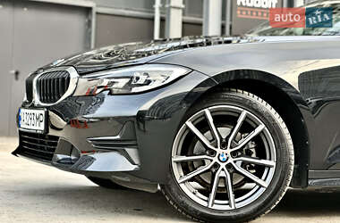 Седан BMW 3 Series 2022 в Киеве