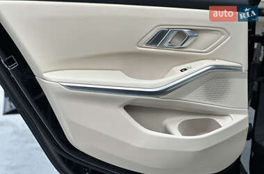 Седан BMW 3 Series 2022 в Киеве
