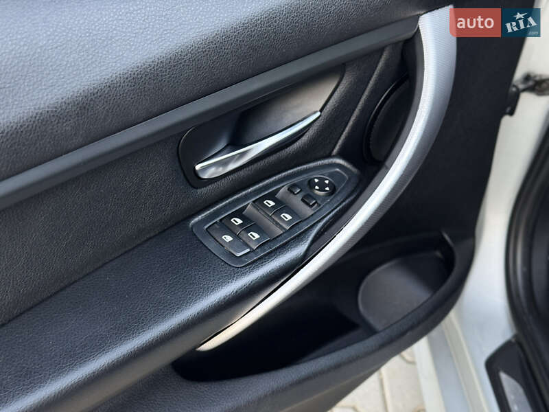 Седан BMW 3 Series 2013 в Ивано-Франковске