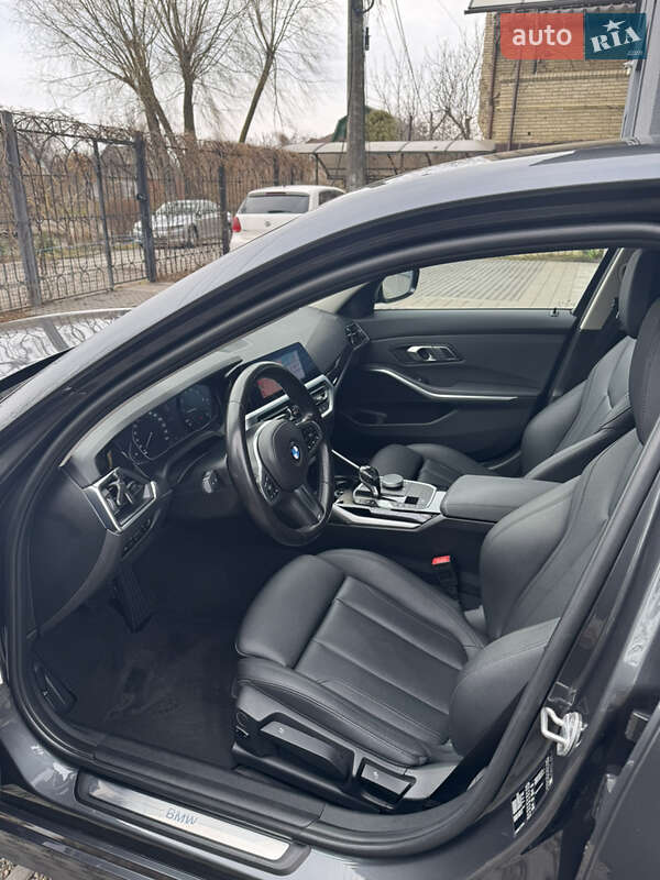 Седан BMW 3 Series 2021 в Києві
