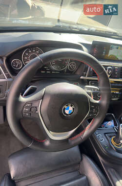Седан BMW 3 Series 2016 в Киеве