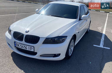 Седан BMW 3 Series 2011 в Рівному