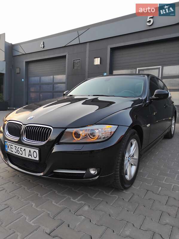 Седан BMW 3 Series 2011 в Каменском