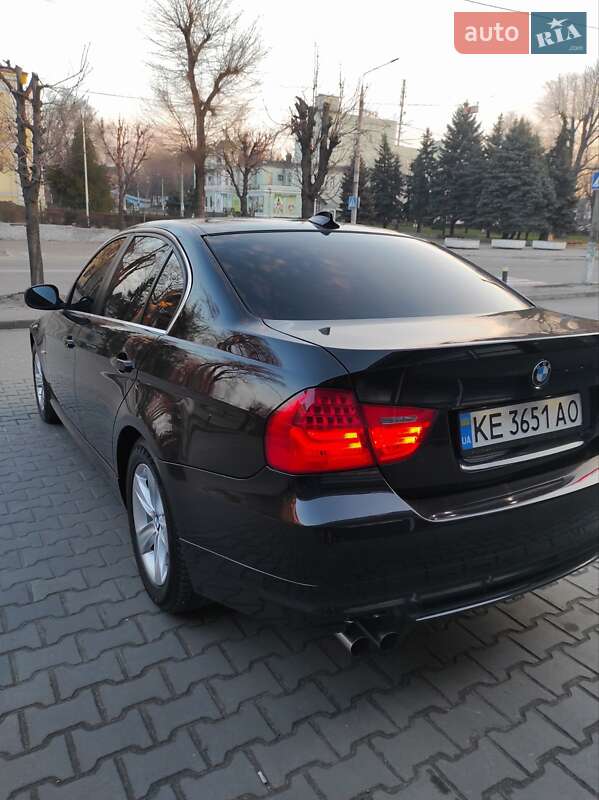 Седан BMW 3 Series 2011 в Каменском