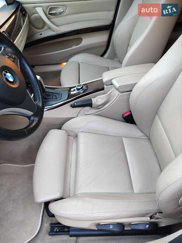 Седан BMW 3 Series 2011 в Каменском