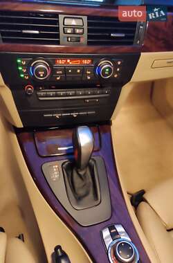 Седан BMW 3 Series 2011 в Каменском