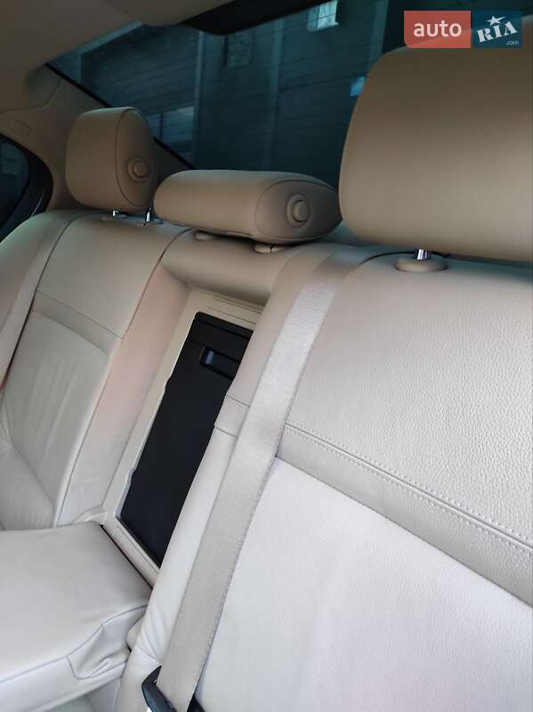 Седан BMW 3 Series 2011 в Каменском