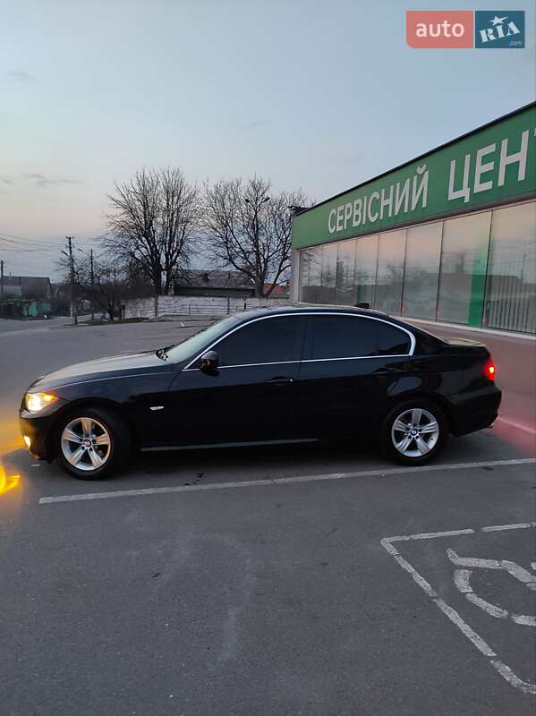 Седан BMW 3 Series 2011 в Каменском