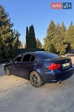 Седан BMW 3 Series 2011 в 