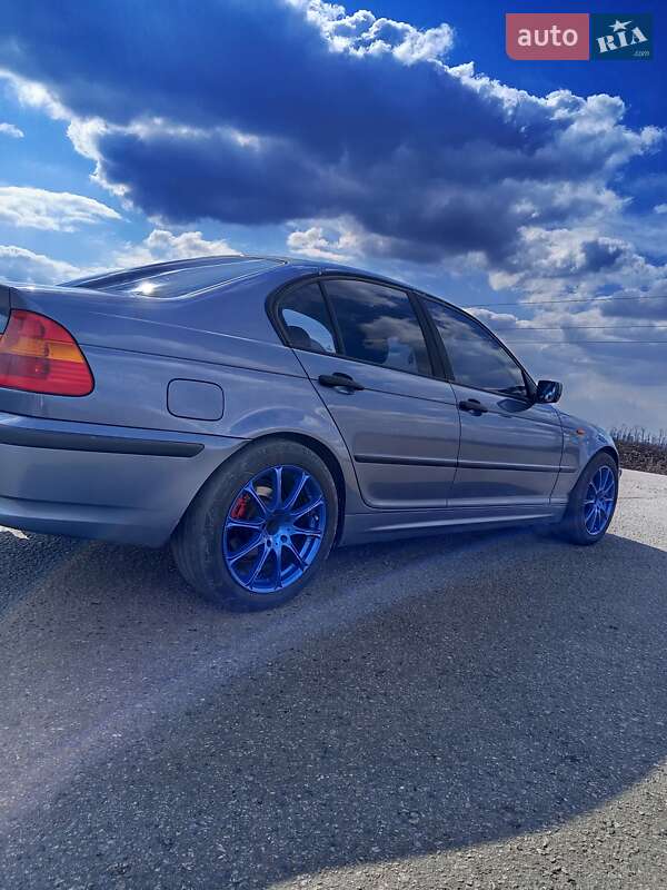 Седан BMW 3 Series 2003 в Полтаві