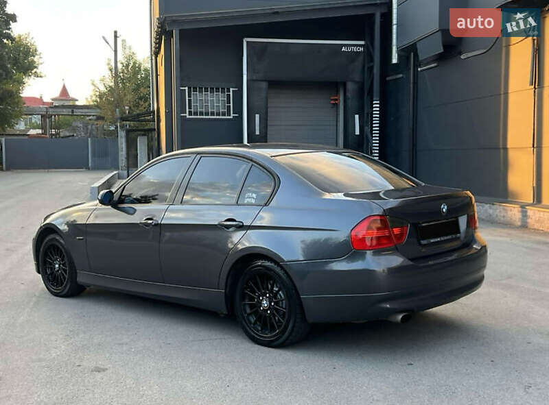 Седан BMW 3 Series 2006 в Кропивницькому