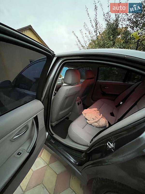 Седан BMW 3 Series 2006 в Кропивницькому