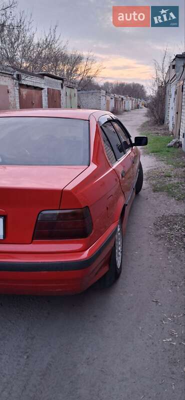 Седан BMW 3 Series 1996 в Черкассах