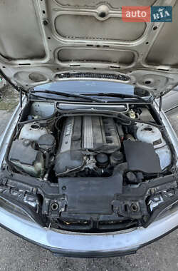 Универсал BMW 3 Series 2001 в  фото 25 Универсал BMW 3 Series 2001 в