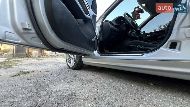 Універсал BMW 3 Series 2001 в Запоріжжі