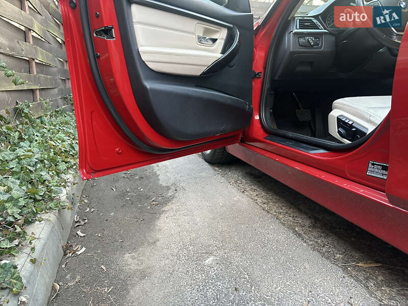 Седан BMW 3 Series 2015 в Харкові