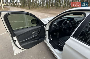 Седан BMW 3 Series 2016 в 