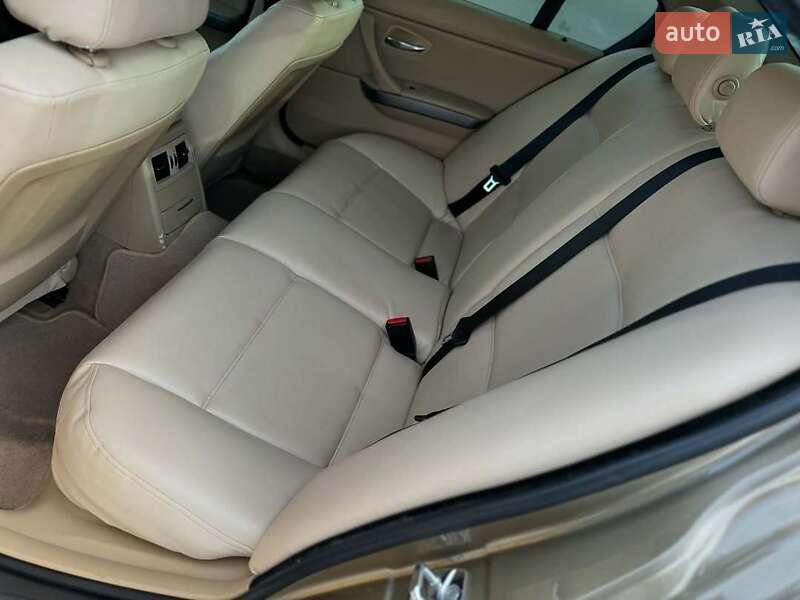 Седан BMW 3 Series 2006 в Запорожье