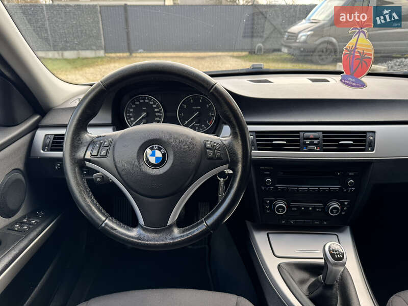 Універсал BMW 3 Series 2008 в Долині