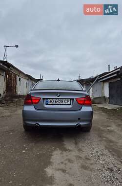 Седан BMW 3 Series 2011 в 
