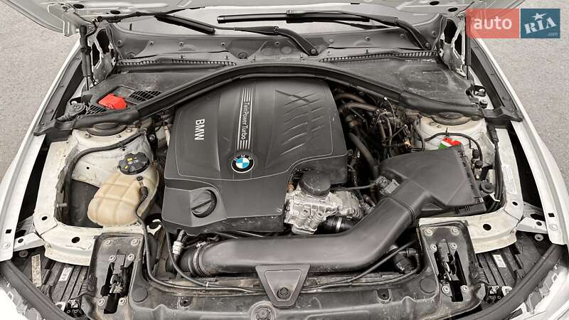 Седан BMW 3 Series 2013 в Львове