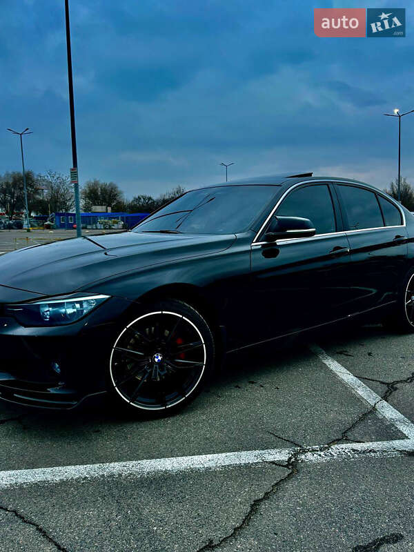 Седан BMW 3 Series 2014 в Днепре