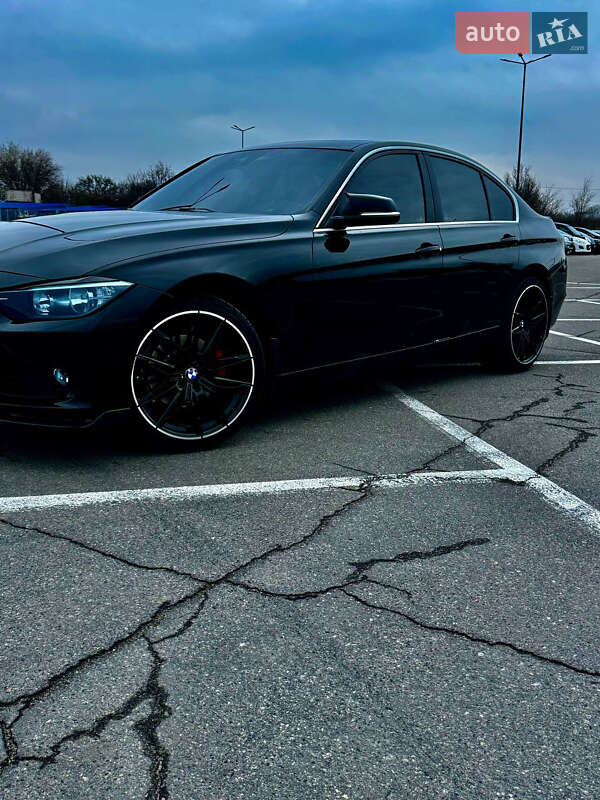 Седан BMW 3 Series 2014 в Днепре