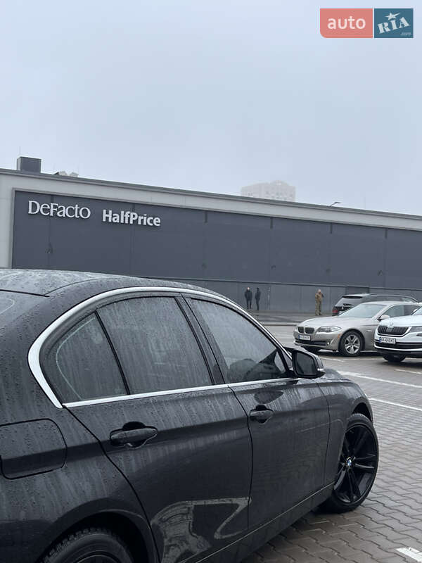 Седан BMW 3 Series 2014 в Киеве