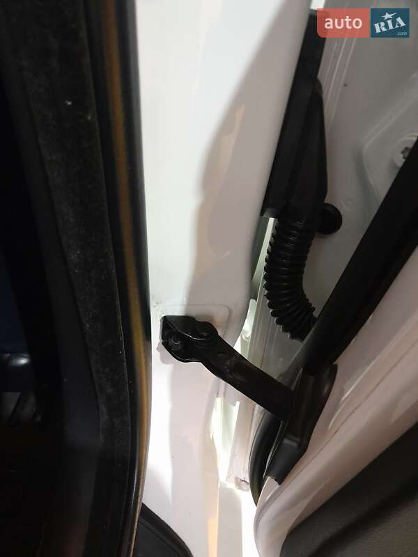 Седан BMW 3 Series 2008 в Никополе фото 81 Седан BMW 3 Series 2008 в Никополе