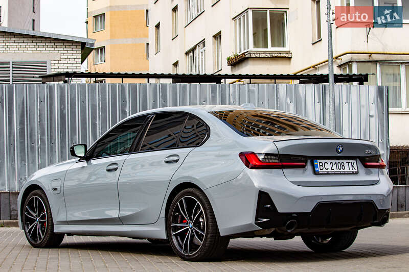 Седан BMW 3 Series 2022 в Львове