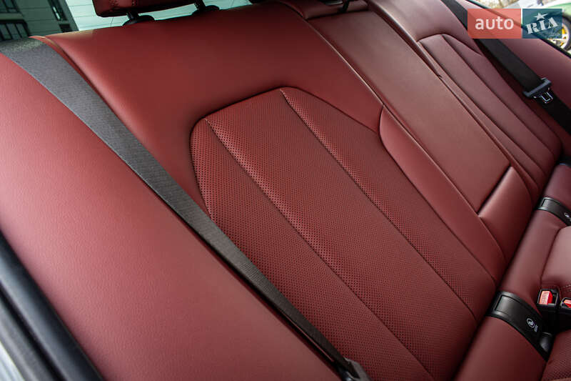 Седан BMW 3 Series 2022 в Львове