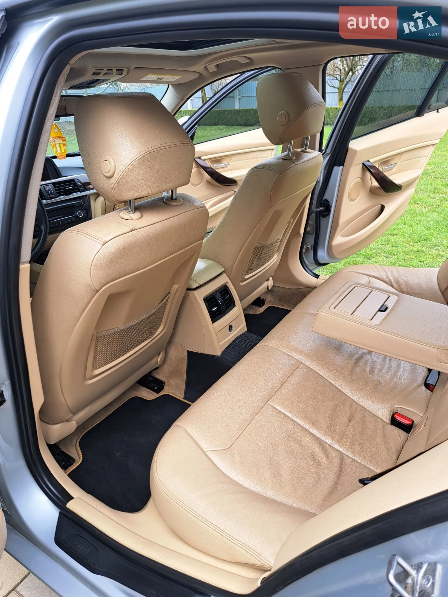 BMW 3 Series 2012 VIN WBA3A5G54DNP21341 фото оголошення 10 з 21