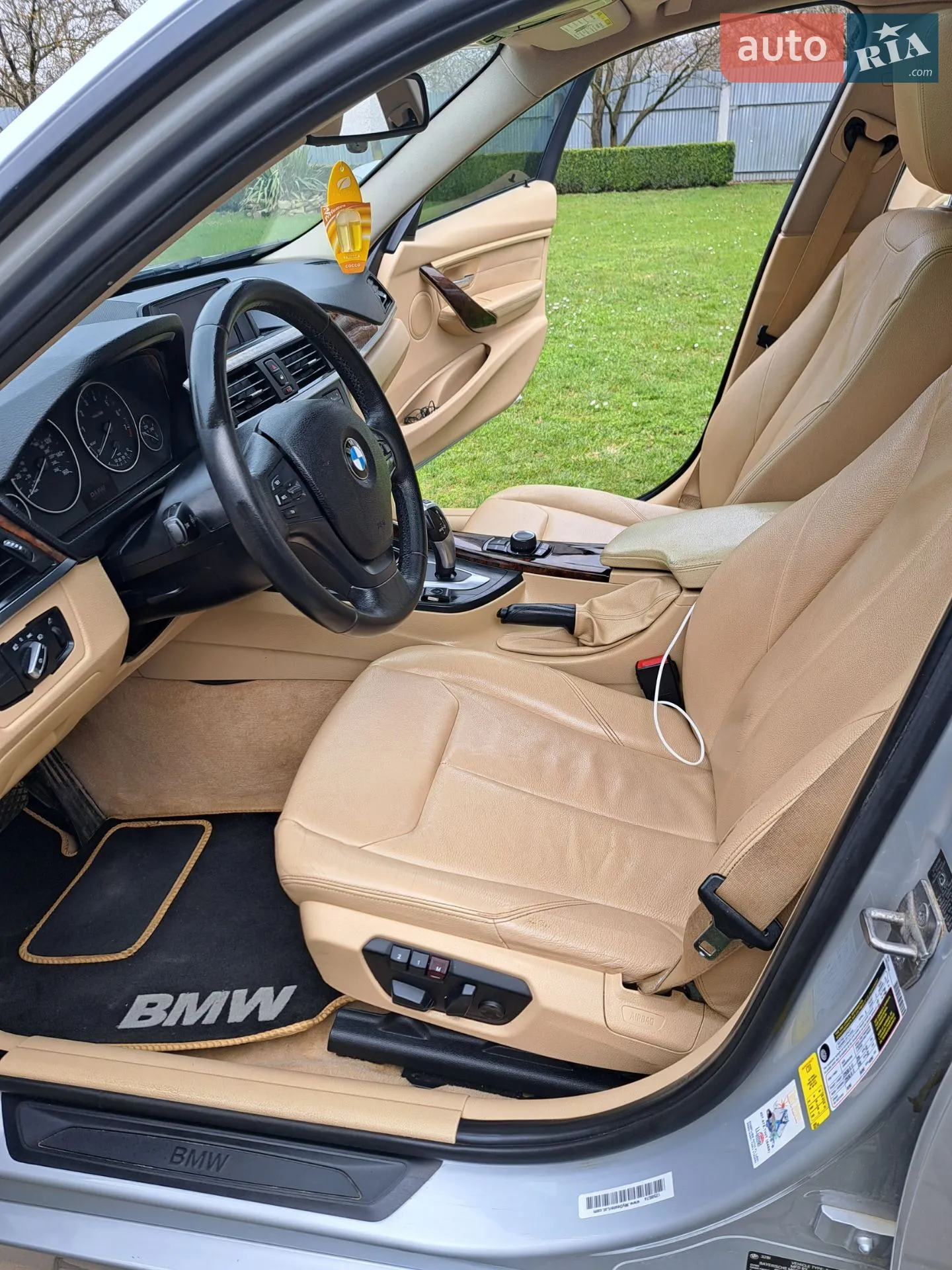 BMW 3 Series 2012 VIN WBA3A5G54DNP21341 фото оголошення 11 з 21
